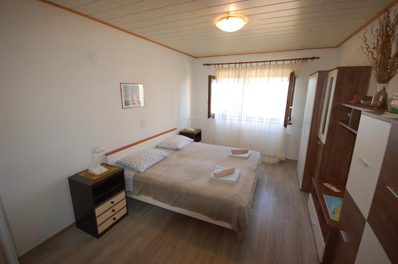 Apartments Snjezana By El-Pi Tours Нивице Экстерьер фото
